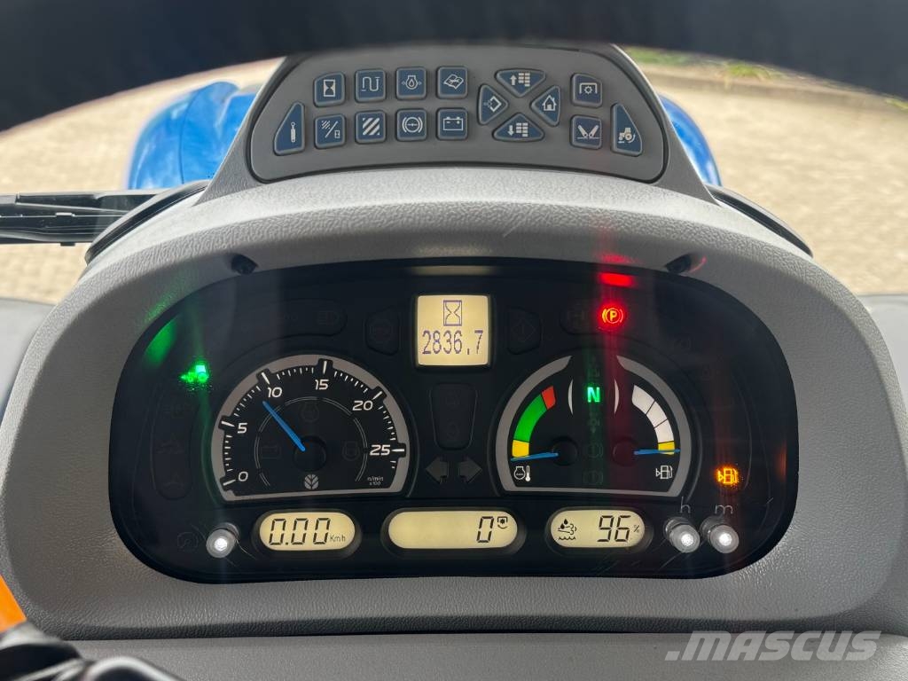 New Holland T7.260AC, frontlinkage, airbrakes, 50k, 2022!! الجرارات