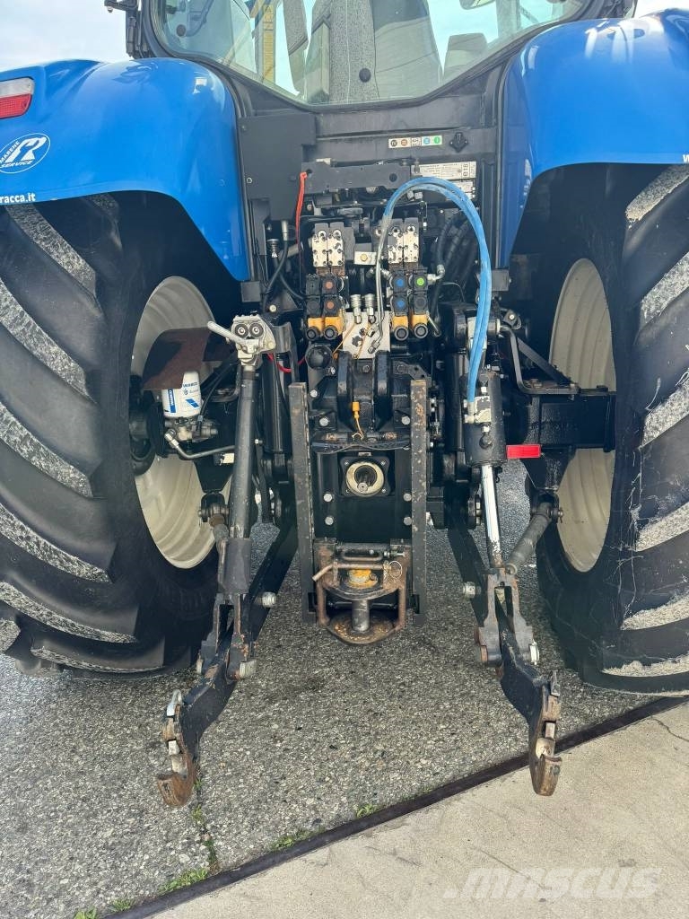 New Holland T 7040 AC Traktorer