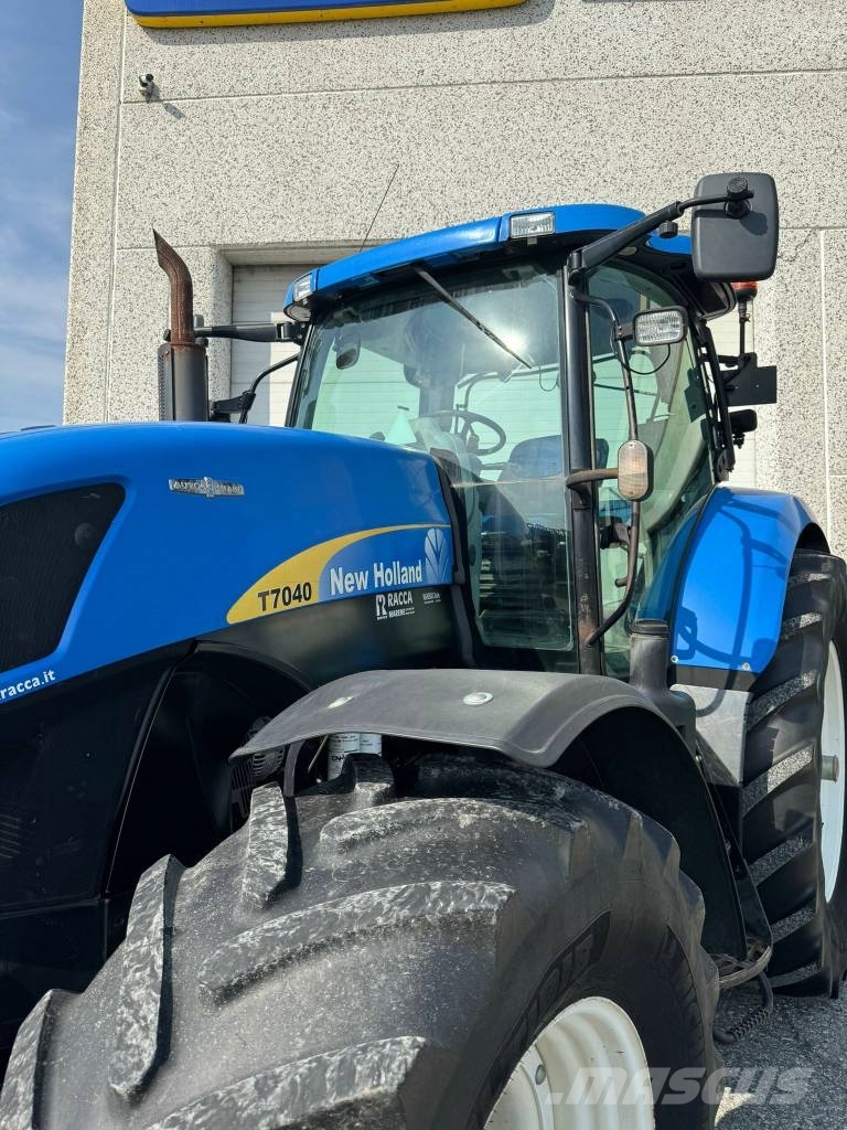 New Holland T 7040 AC Traktorer