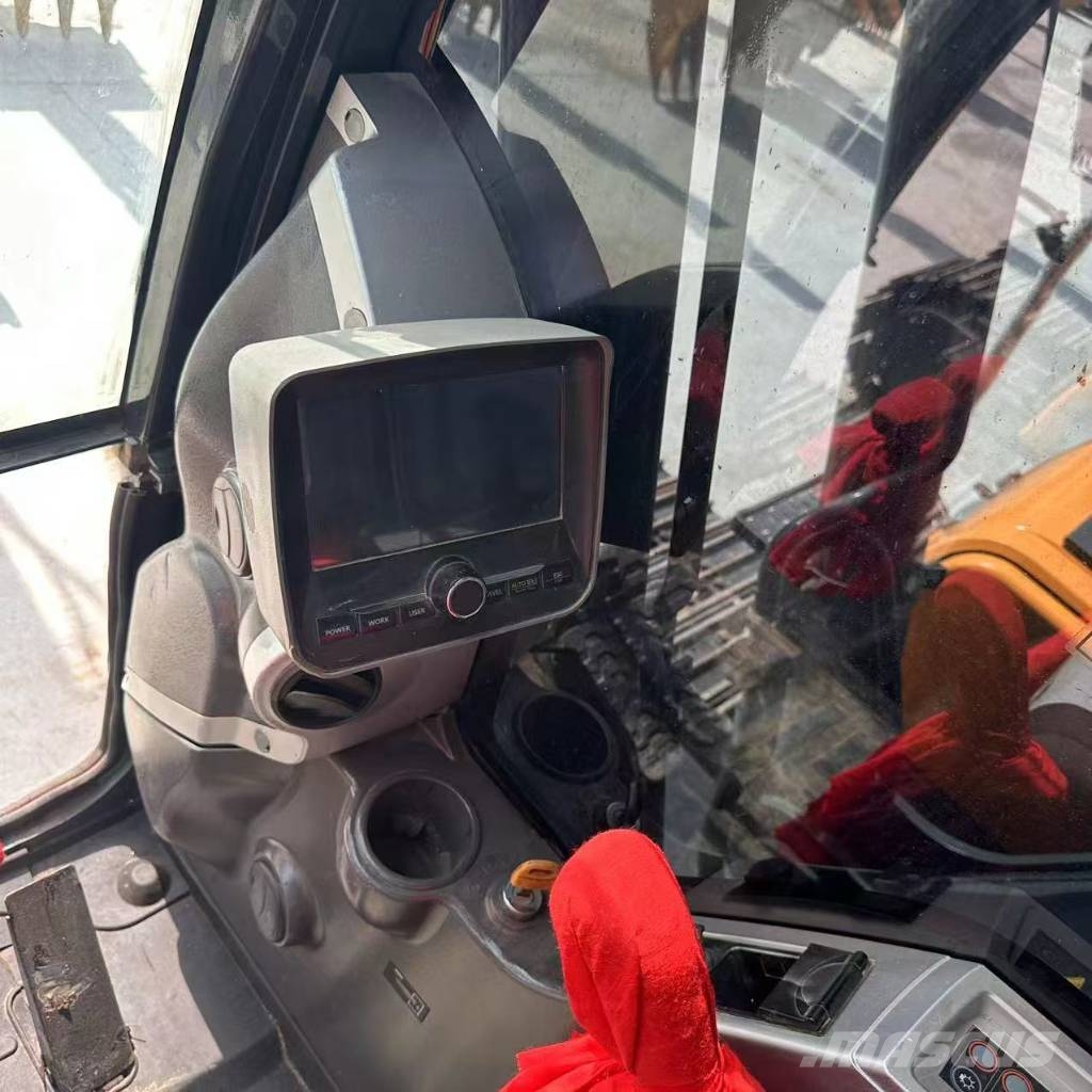 Hyundai 210LC-9S Rupsgraafmachines