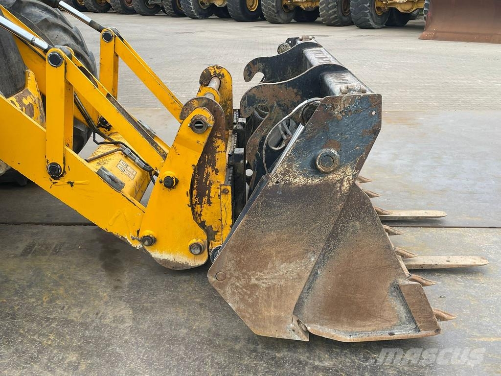 JCB 4CX Retrocargadoras