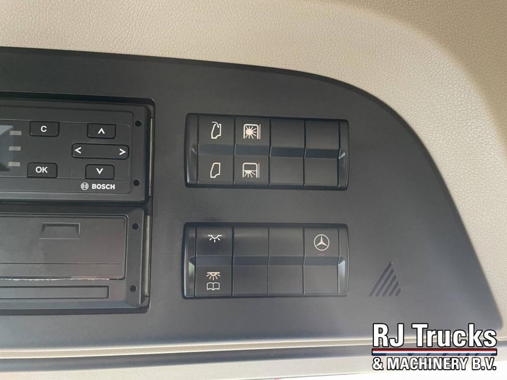 Mercedes-Benz ACTROS 1845 Gigaspace - MEGA | Retarder | Mirrorca 中古トラクターヘッド | トレーラーヘッド