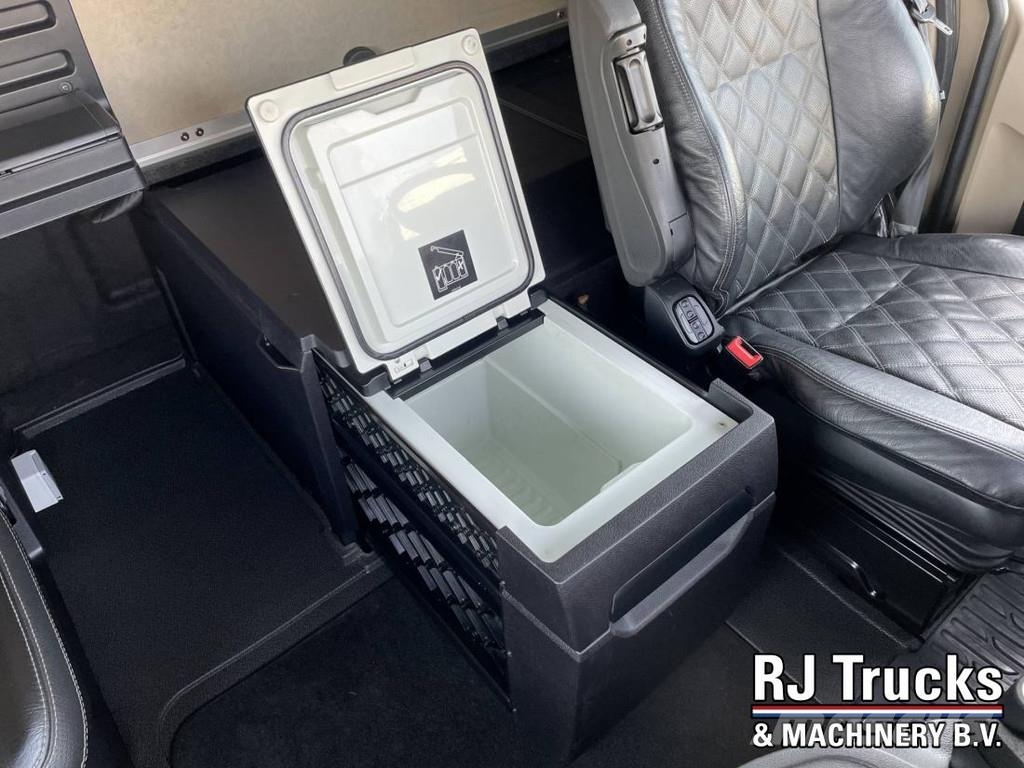 Mercedes-Benz ACTROS 1845 Gigaspace - MEGA | Retarder | Mirrorca 中古トラクターヘッド | トレーラーヘッド