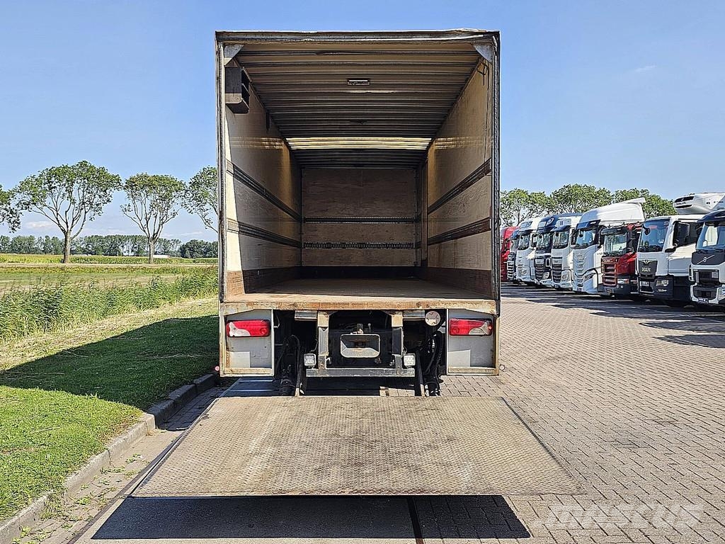 Scania P380 6X2*4 RETARDER LIFT Camiones con caja de remolque