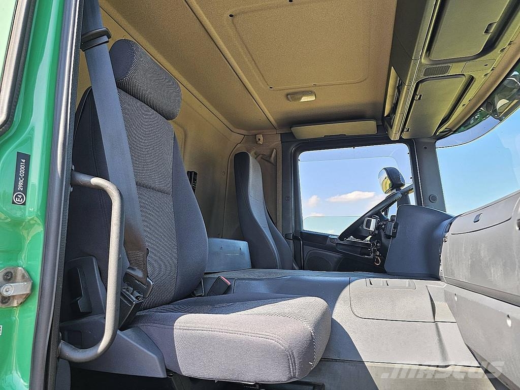 Scania P380 6X2*4 RETARDER LIFT Camiones con caja de remolque