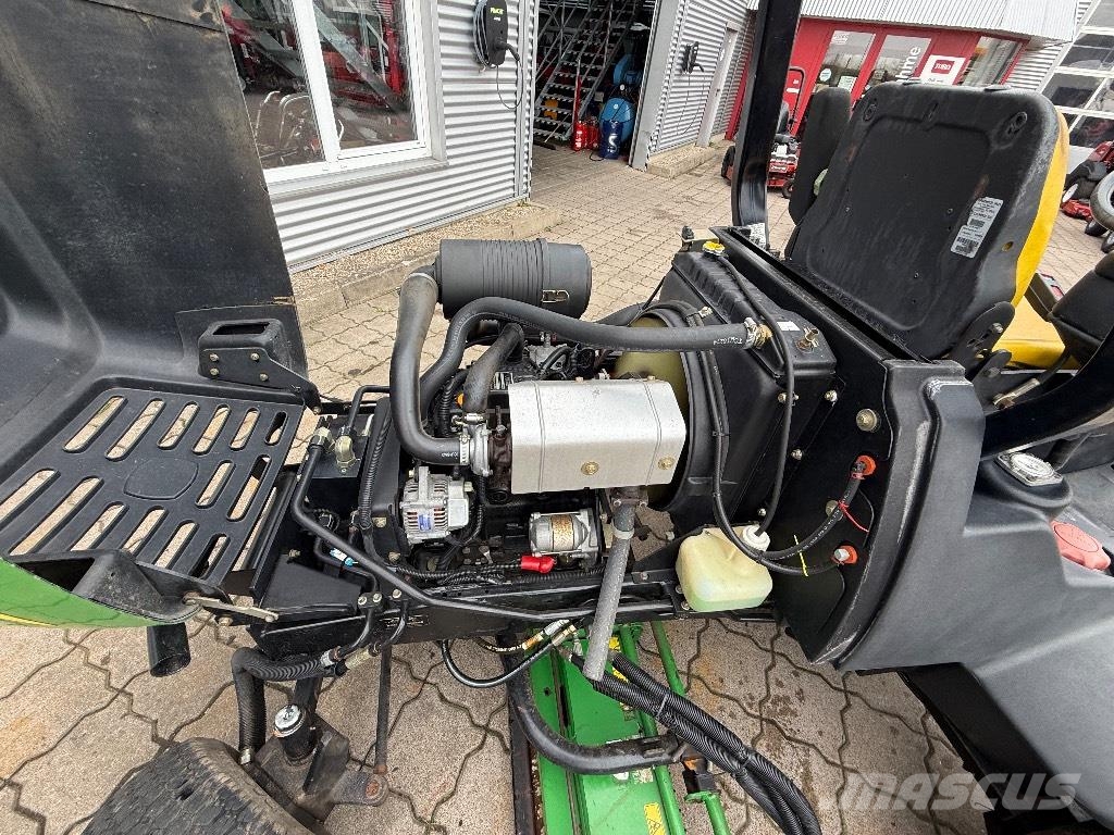 John Deere 3235 C ماكينات جز العشب