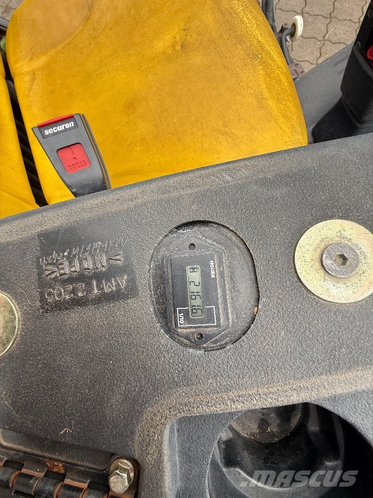 John Deere 3235 C ماكينات جز العشب