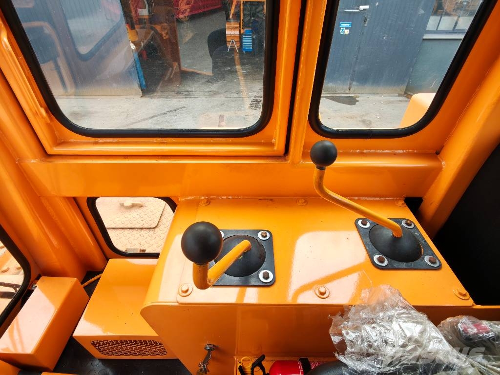 HSW TD-25G Kāpurķēžu buldozeri