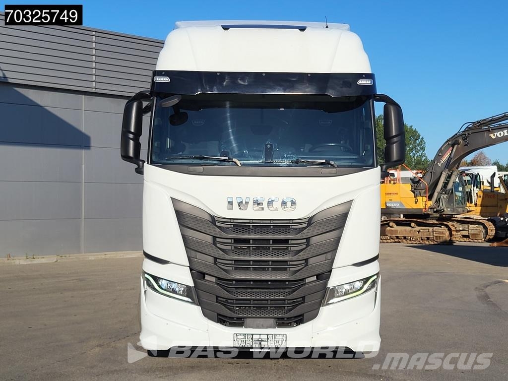 Iveco S-Way 510 4X2 2xTanks Standklima ACC Navi وحدات الجر