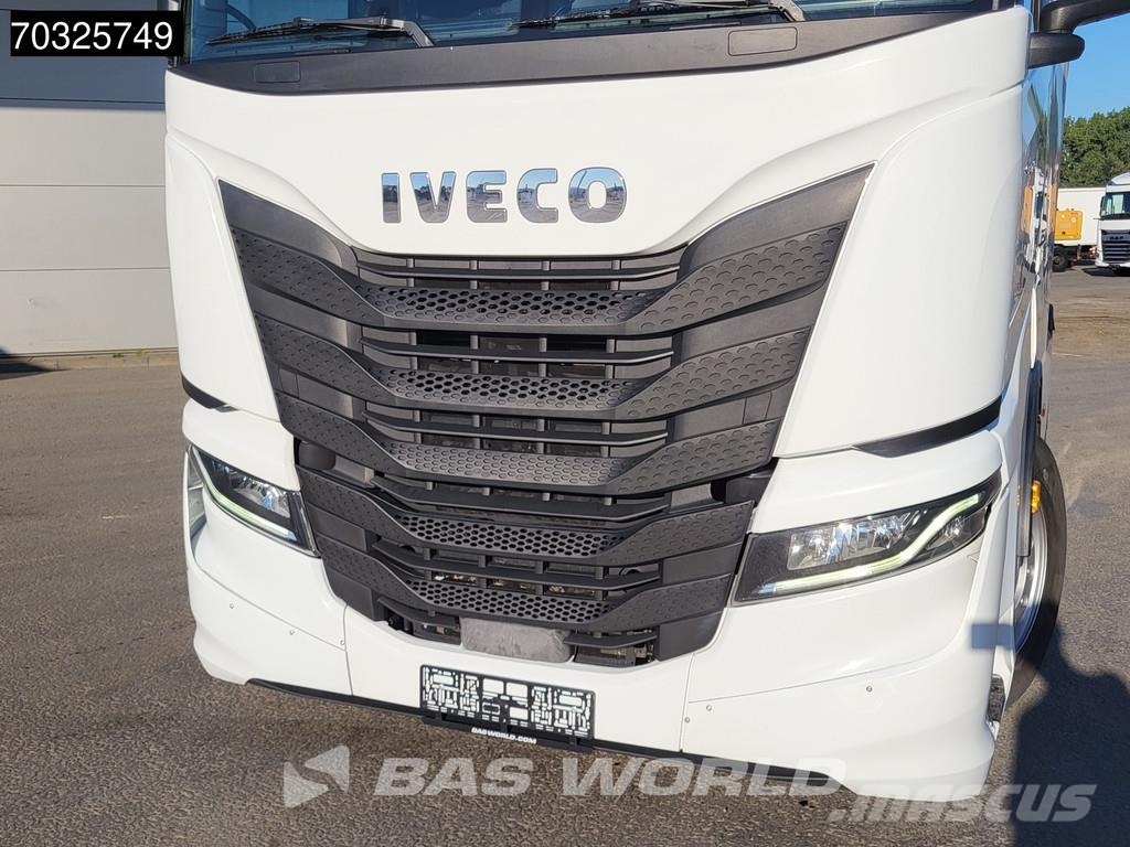 Iveco S-Way 510 4X2 2xTanks Standklima ACC Navi Tracteur routier