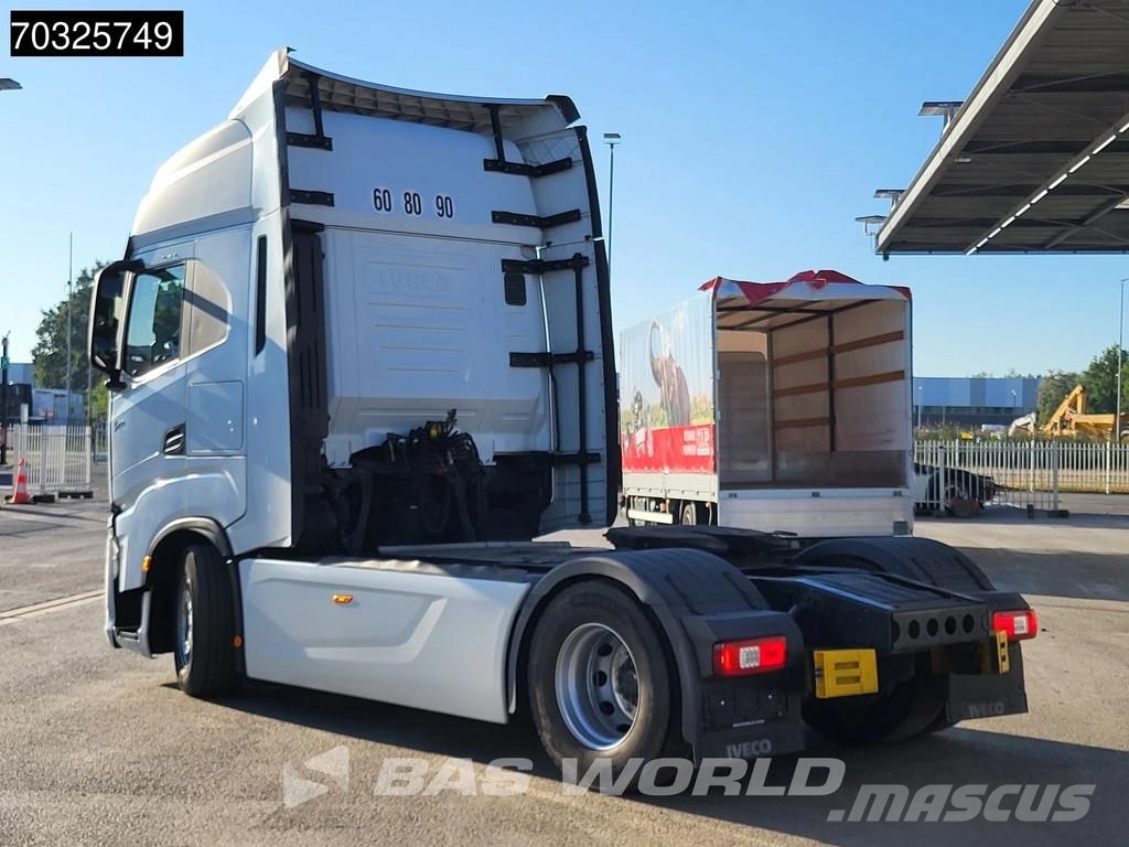 Iveco S-Way 510 4X2 2xTanks Standklima ACC Navi Tracteur routier