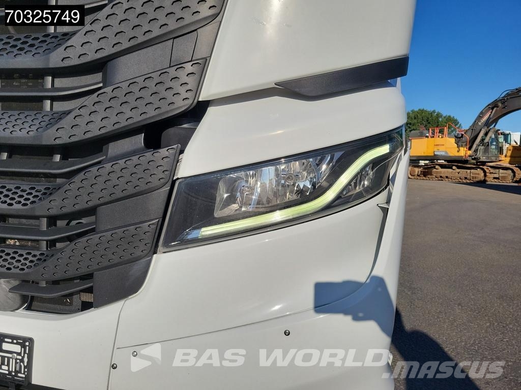 Iveco S-Way 510 4X2 2xTanks Standklima ACC Navi Tracteur routier