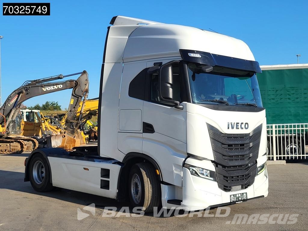 Iveco S-Way 510 4X2 2xTanks Standklima ACC Navi Tracteur routier