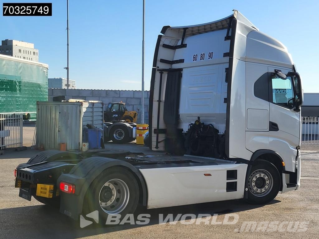 Iveco S-Way 510 4X2 2xTanks Standklima ACC Navi Tracteur routier