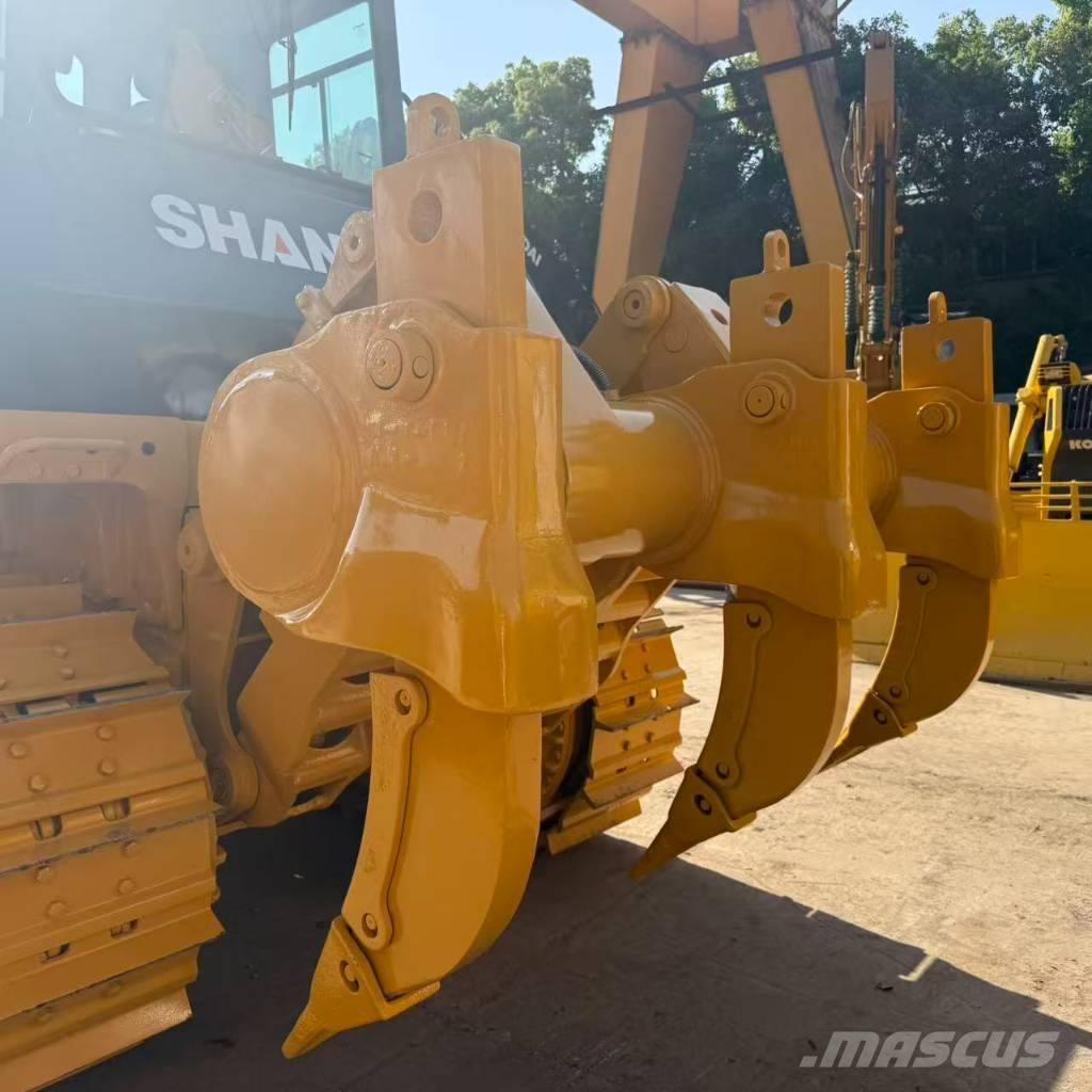 Shantui SD 22 Buldozer sobre oruga