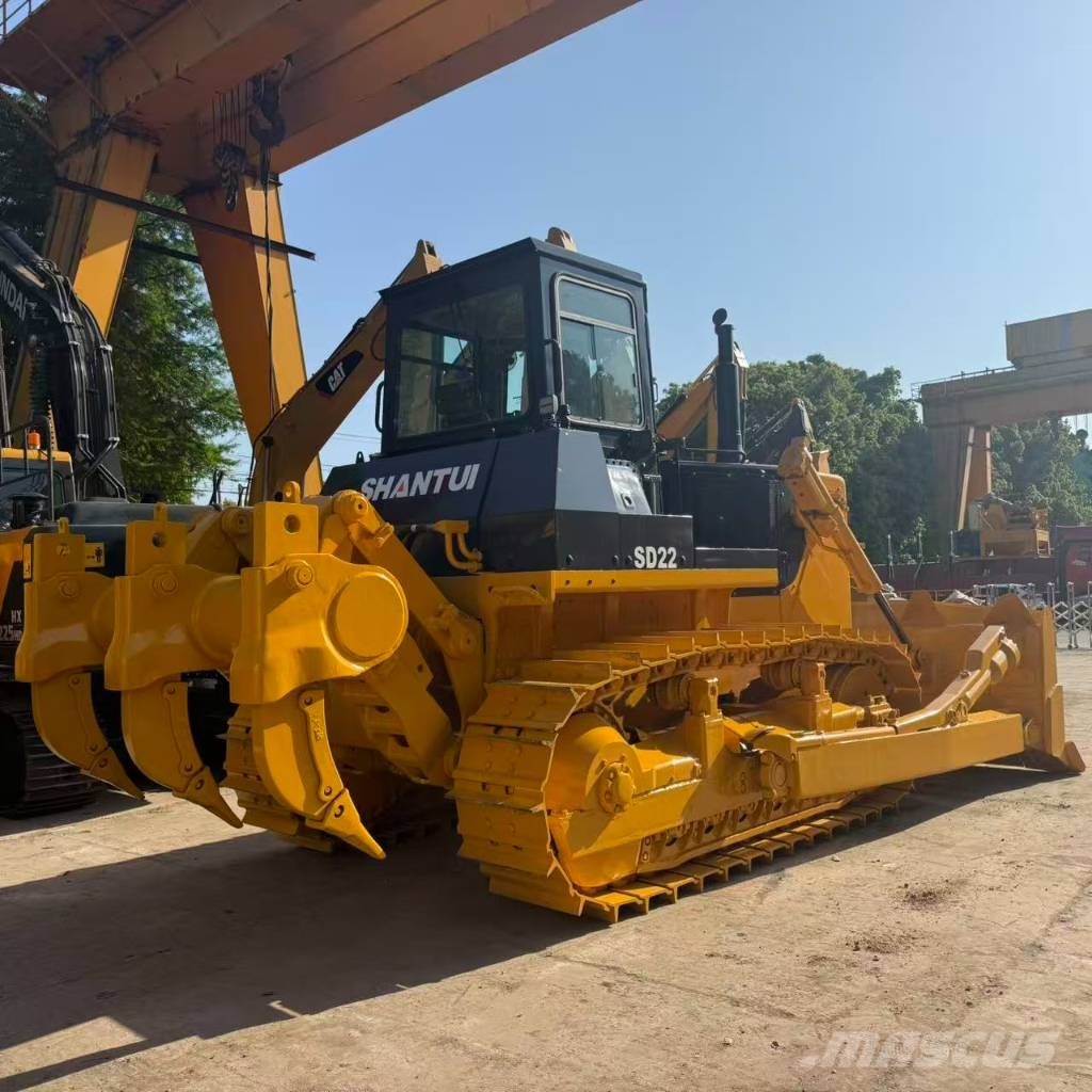 Shantui SD 22 Buldozer sobre oruga