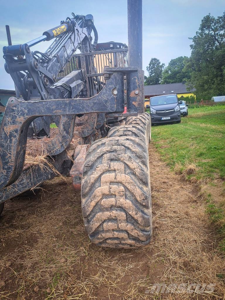 Komatsu 865 Forwarder