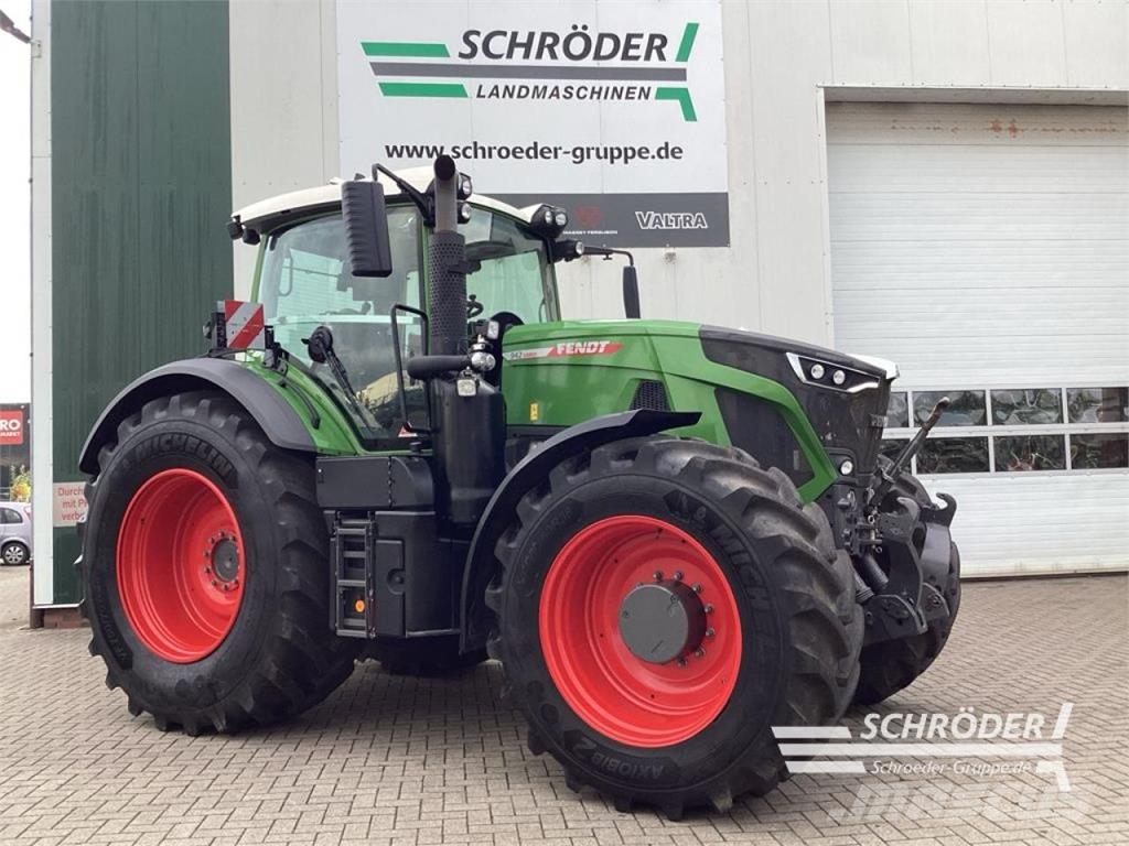 Fendt 942 GEN7 PROFI PLUS Traktorit