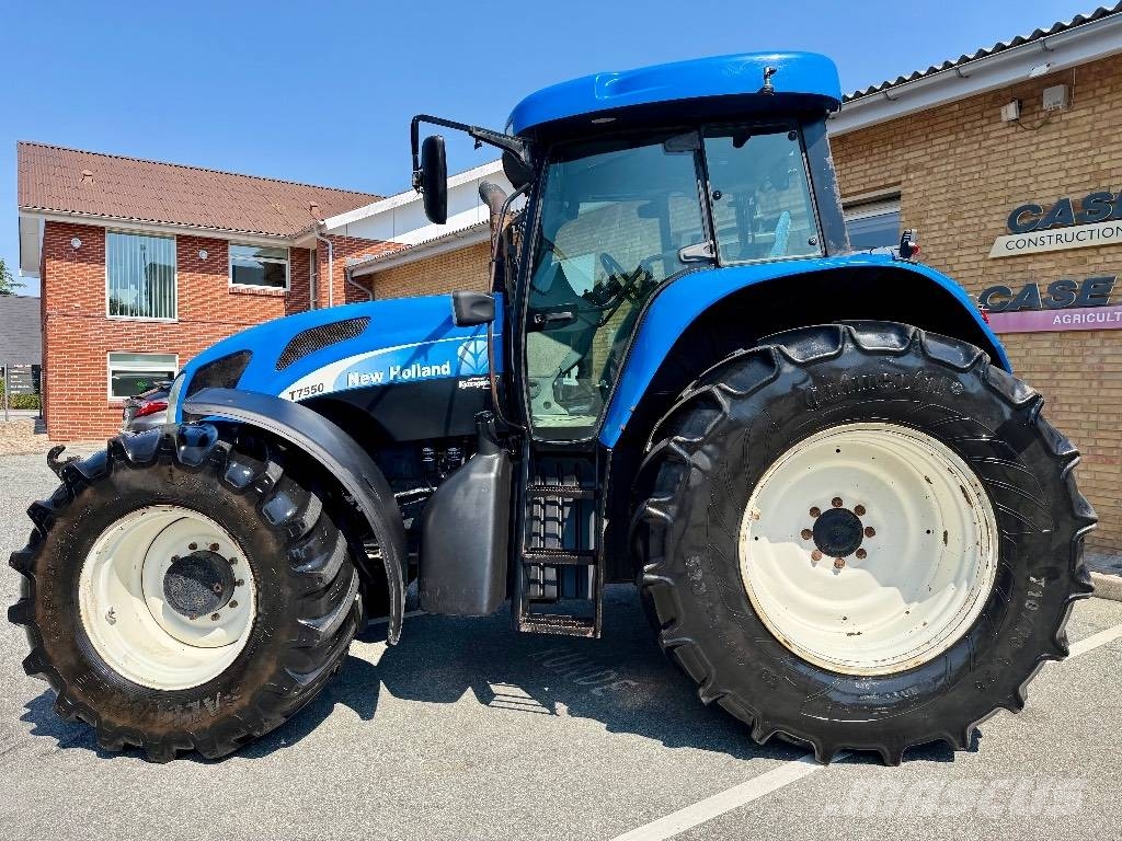New Holland T 7550 Traktorji