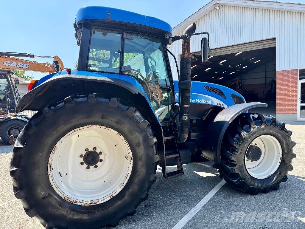 New Holland T 7550 Traktorji