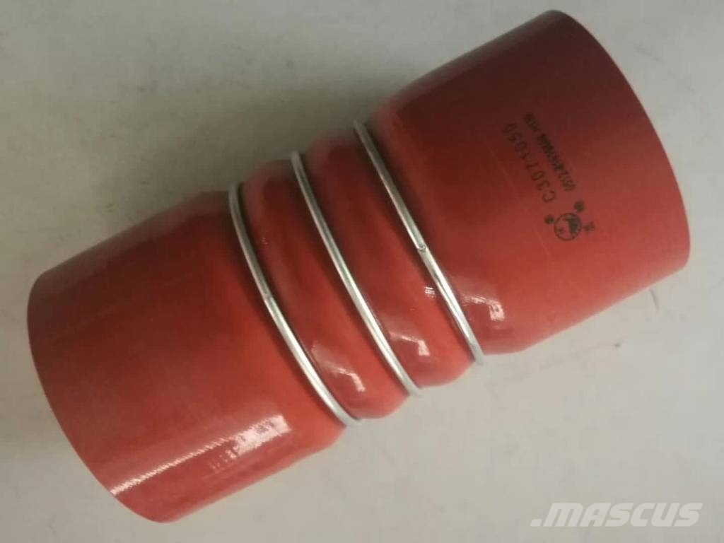 Cummins Engine Hump Hose 3071050 4330738 clamp 3926703 Motorer