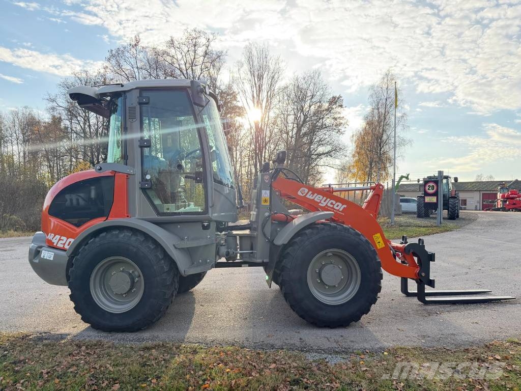 Weycor AR420 40km/h med Pallgafflar & skopa Naudoti ratiniai krautuvai