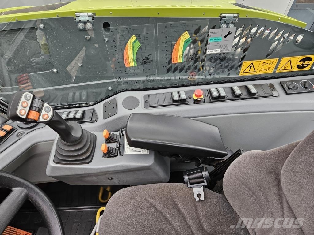 CLAAS SCORPION 756 VARIPOWER Agriculture - Others