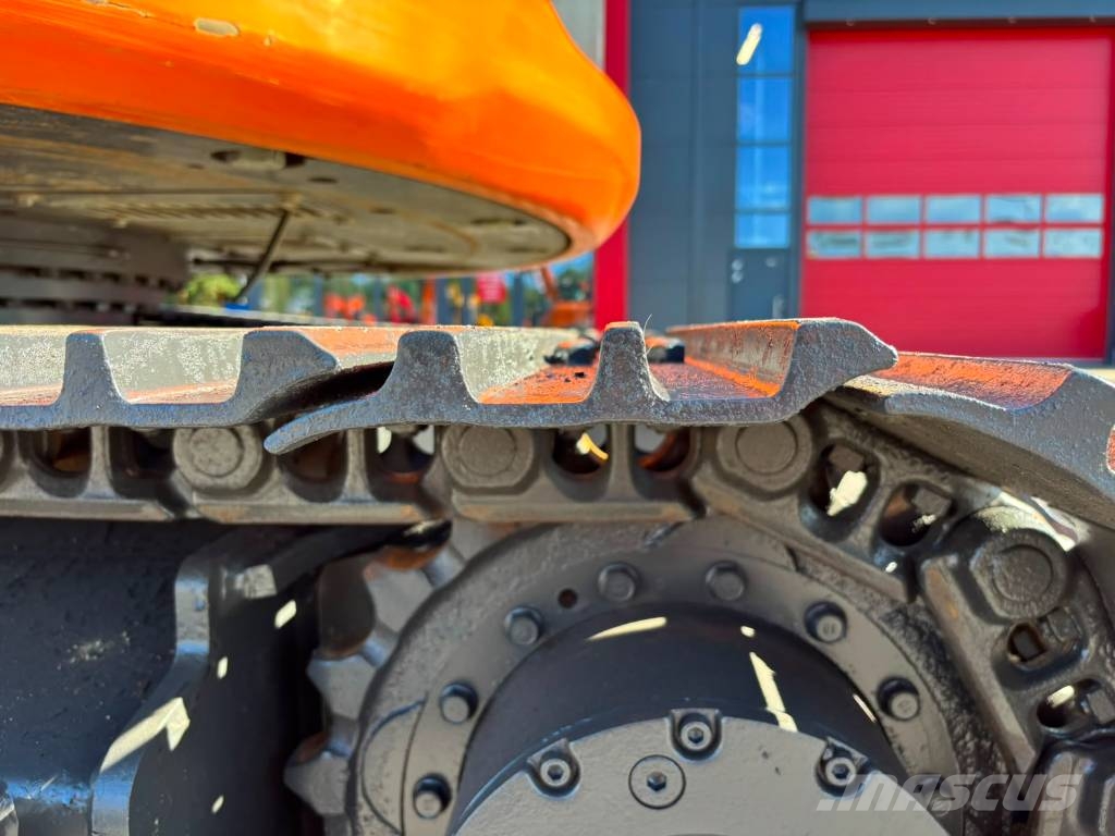 Develon DX 140 LCR-7 / Pienet tunnit, Siisti lyhytperäinen حفارات زحافة