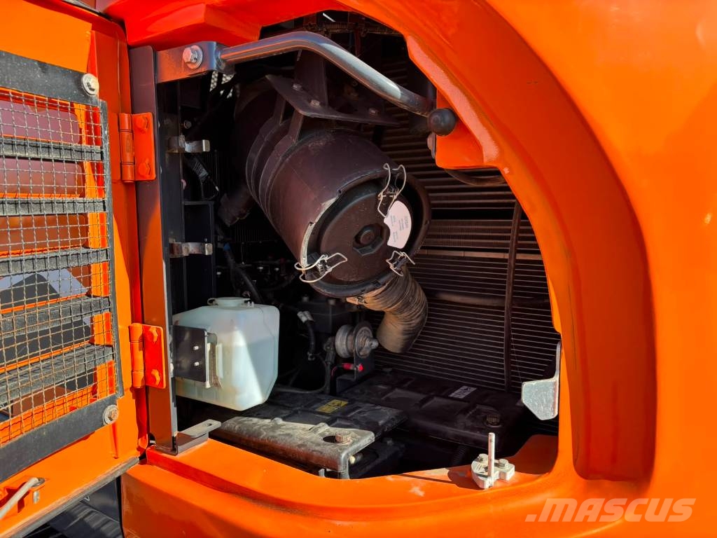 Develon DX 140 LCR-7 / Pienet tunnit, Siisti lyhytperäinen حفارات زحافة