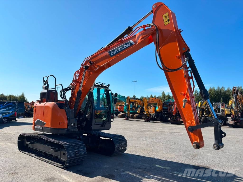 Develon DX 140 LCR-7 / Pienet tunnit, Siisti lyhytperäinen حفارات زحافة
