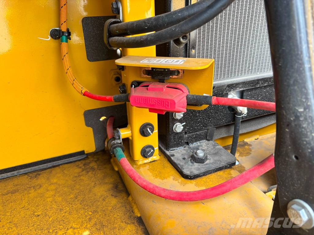 CAT 324 (New / Non CE + EPA) Crawler excavators