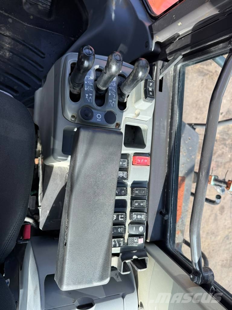 Hitachi ZW 550-6 //BJ. 2018/5340H/ZSA/Klima/3.rd Line Radlader