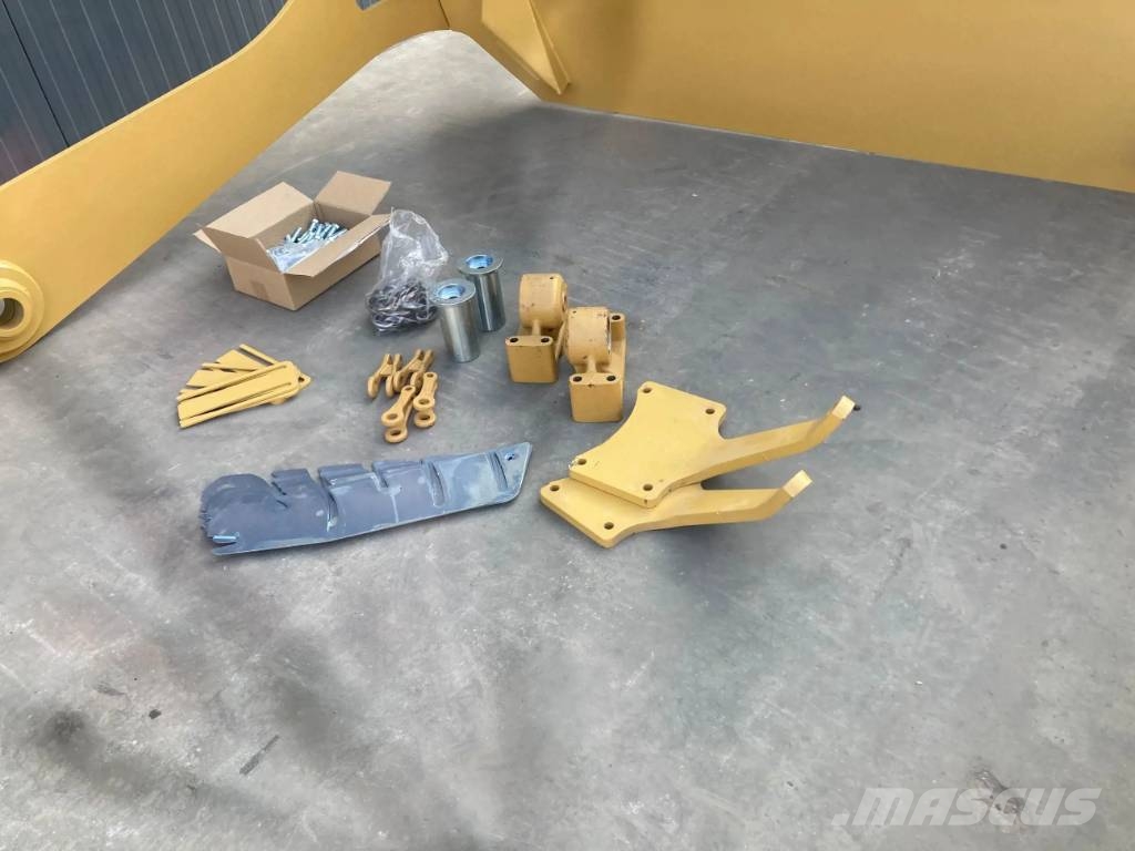 CAT 730 NG Πτυσσόμενες πόρτες (Tailgates)