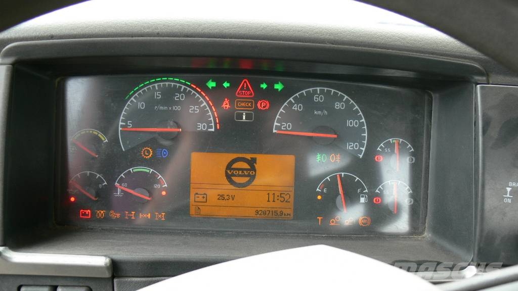 Volvo FM12 4x2 شاحنات بمقصورة وهيكل