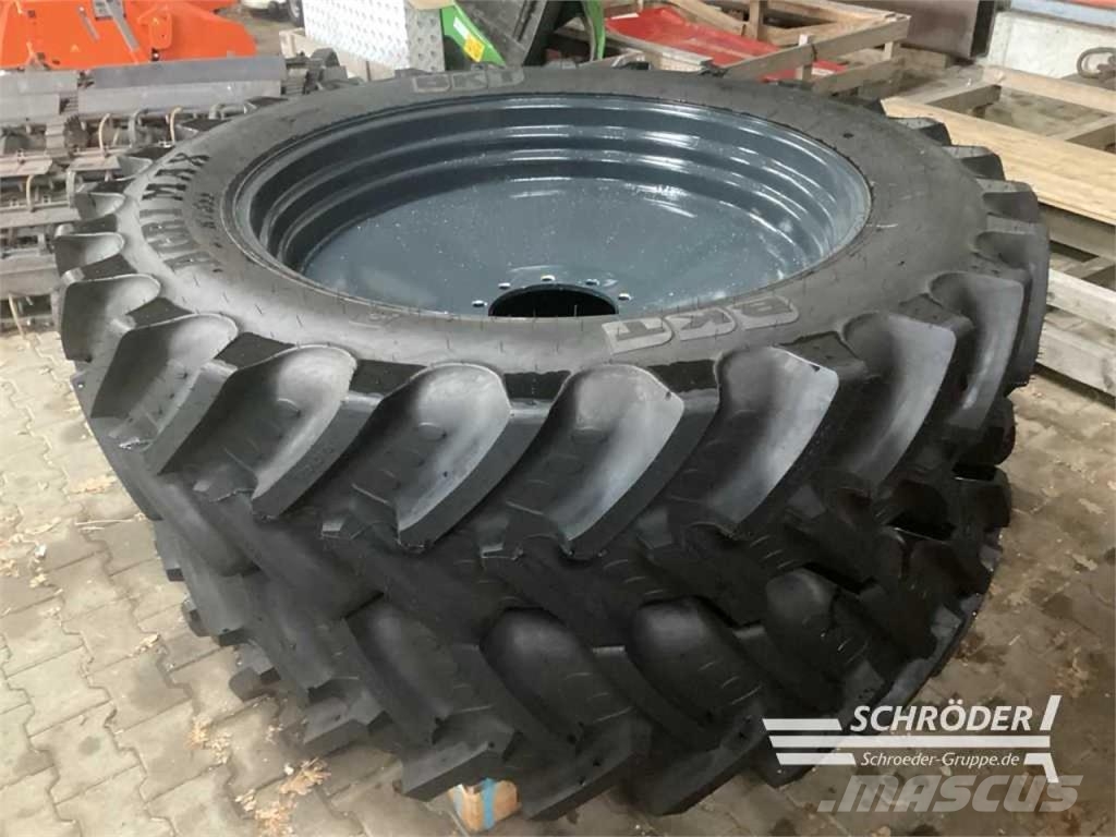 BKT 2X 420/80 R46 Колеса