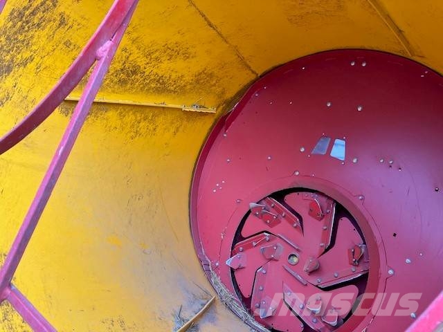 TEAGLE TOMAHAWK 5050 Rezač za bale, oprema za rezanje in odvijanje bal