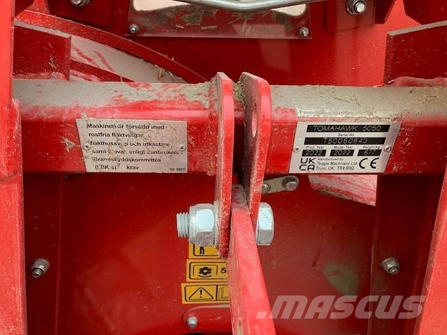 TEAGLE TOMAHAWK 5050 Rezač za bale, oprema za rezanje in odvijanje bal