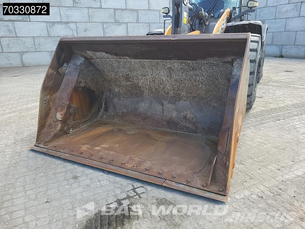CASE 821 G Wielladers