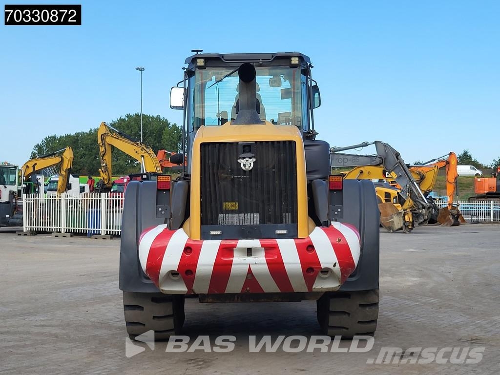 CASE 821 G Wielladers