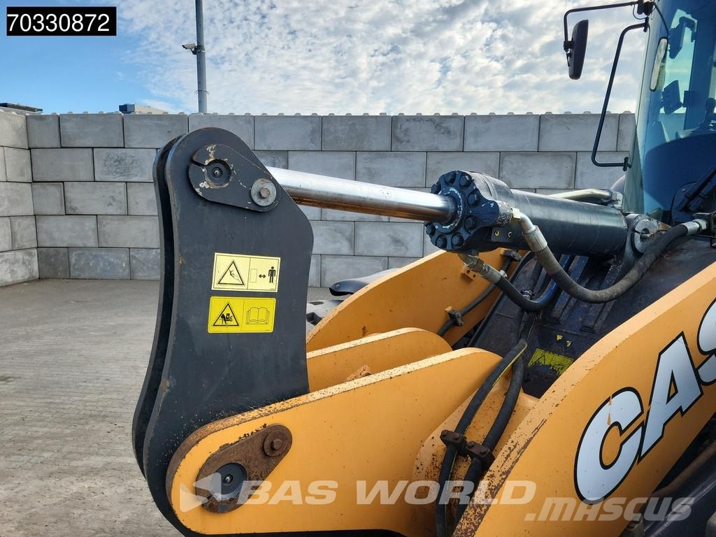 CASE 821 G ホイールローダー・タイヤショベル