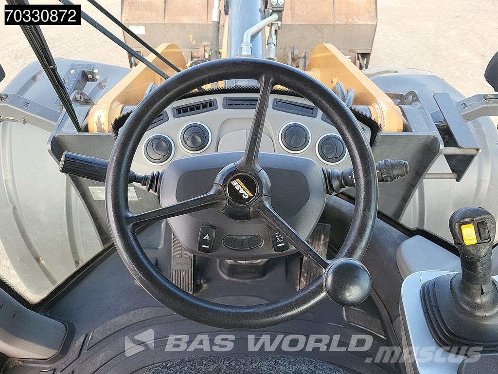 CASE 821 G Wielladers