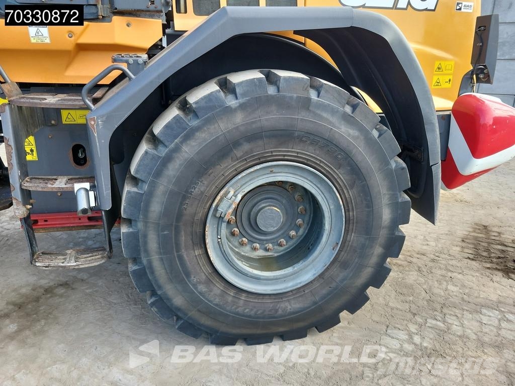 CASE 821 G Wielladers