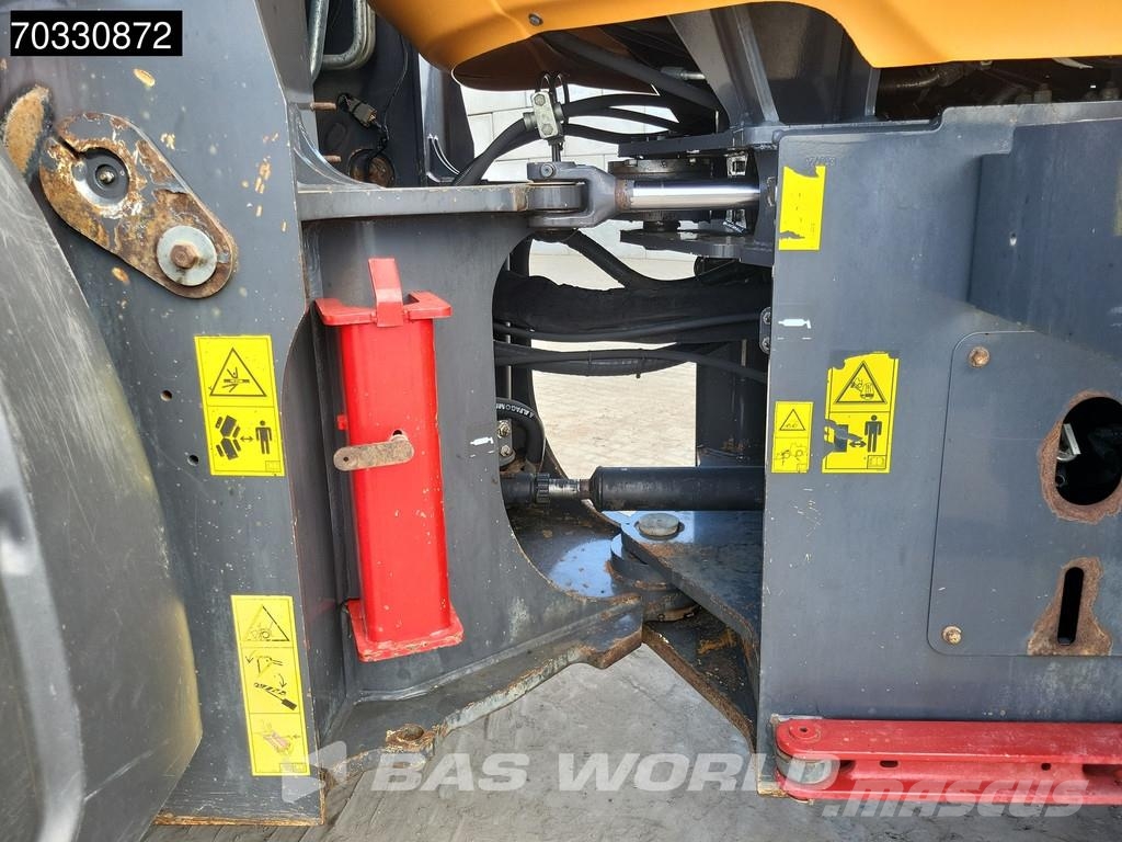 CASE 821 G Wielladers