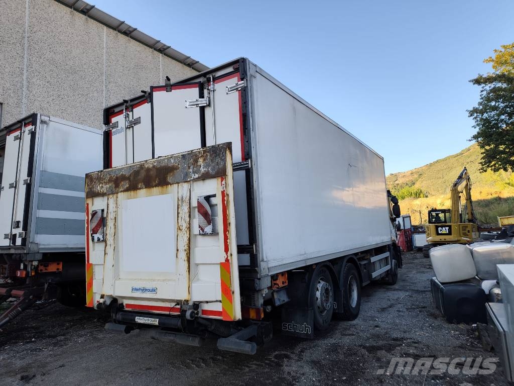 Iveco Stralis 260 S31 Camiones portavehículos