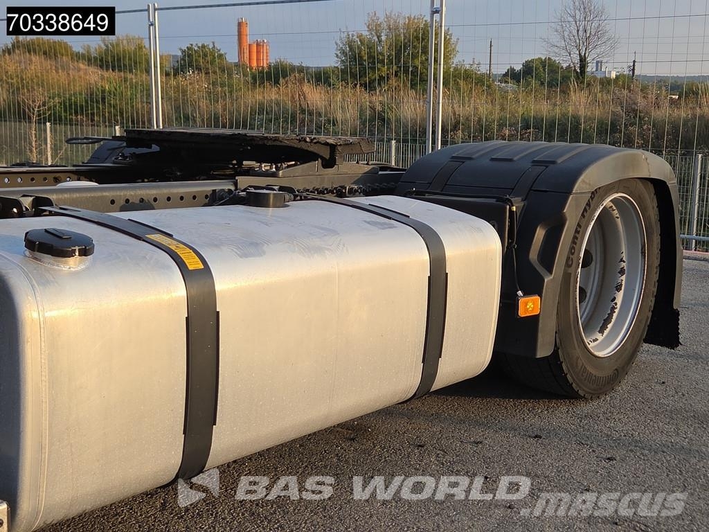 Volvo FH 460 4X2 Globe Mega 2x Tanks I-ParkCool Navi ACC Тягачі