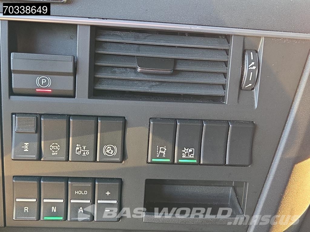 Volvo FH 460 4X2 Globe Mega 2x Tanks I-ParkCool Navi ACC Vilcēji