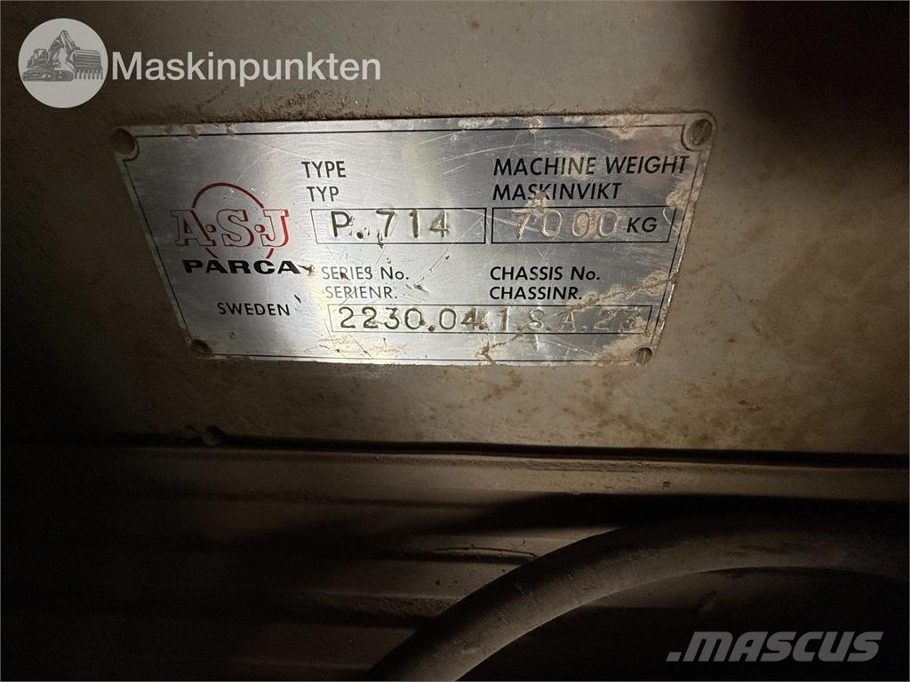 Parca 714 Traktorer