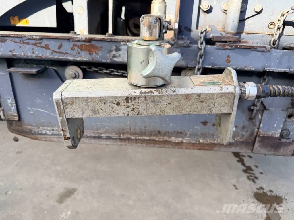 Vögele SUPER 800 Asfalta klājēji