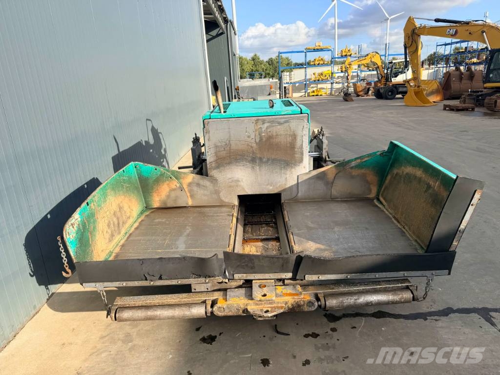 Vögele SUPER 800 Asfalta klājēji