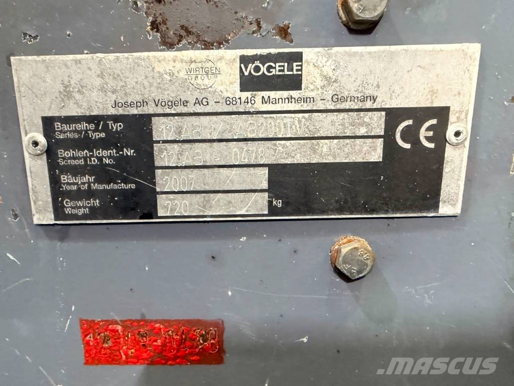Vögele SUPER 800 Asfalta klājēji